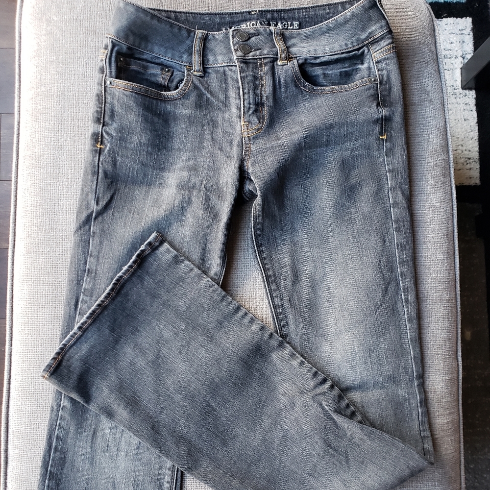 American Eagle size 4 Artist Stretch